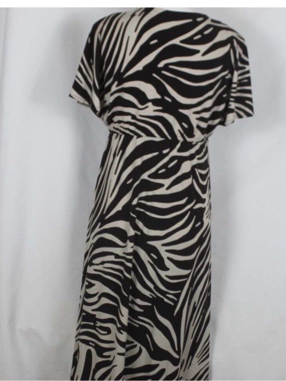 Chico’s size 1 Animal print maxi dress EUC - Picture 3 of 6